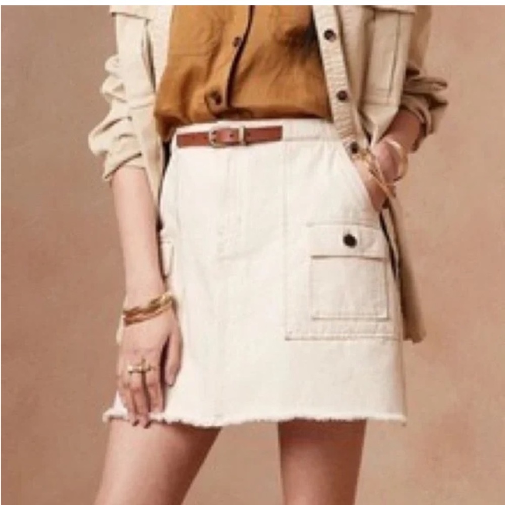 Banana Republic Denim Utility Skirt in Ecru White. NWT